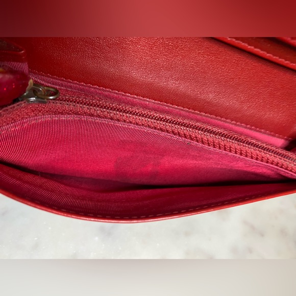 Chanel Patent leather Wallet - Picture 8 of 10